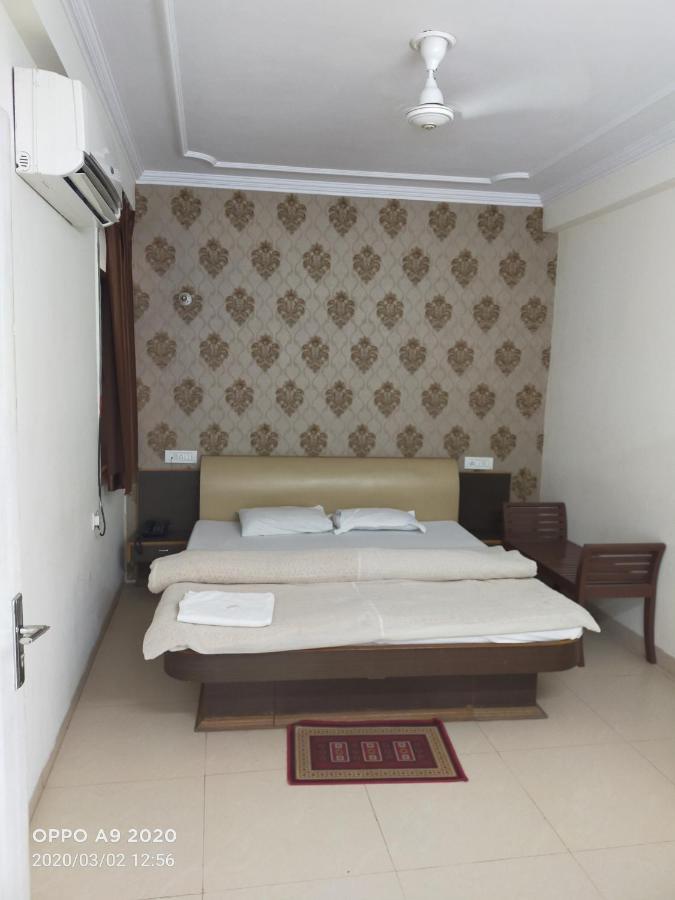 Sbm Hotel Juliāsar Exterior foto